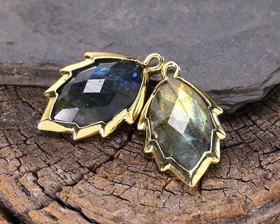 Labradorite (A) Faceted Puff Leaf Focal w/ Gold Finish 14x22mm