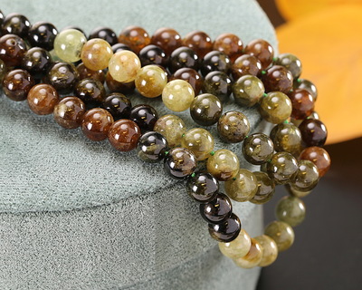 Green Garnet Ombré Round 6mm