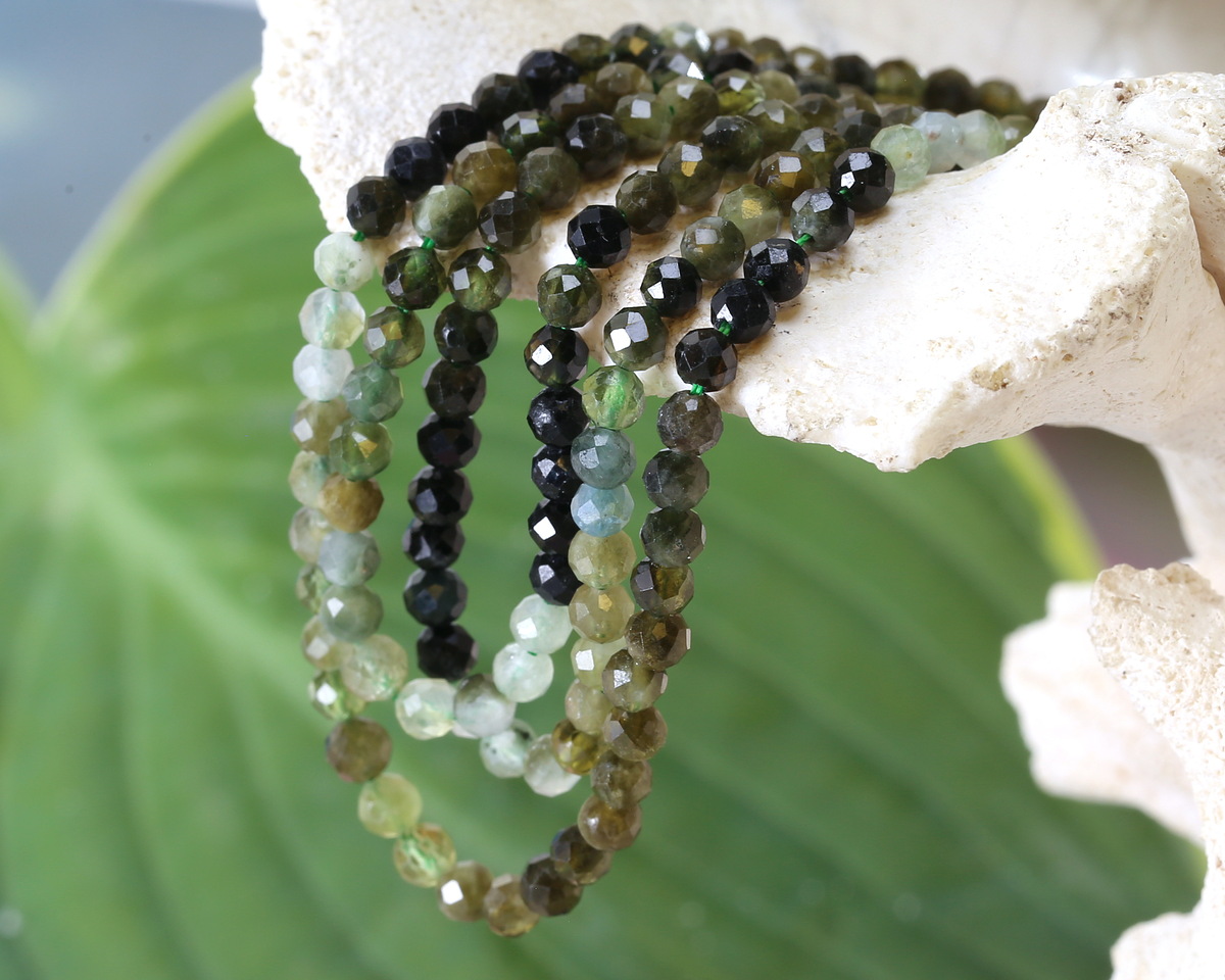 Green Tourmaline Ombré Microfaceted Round 3mm