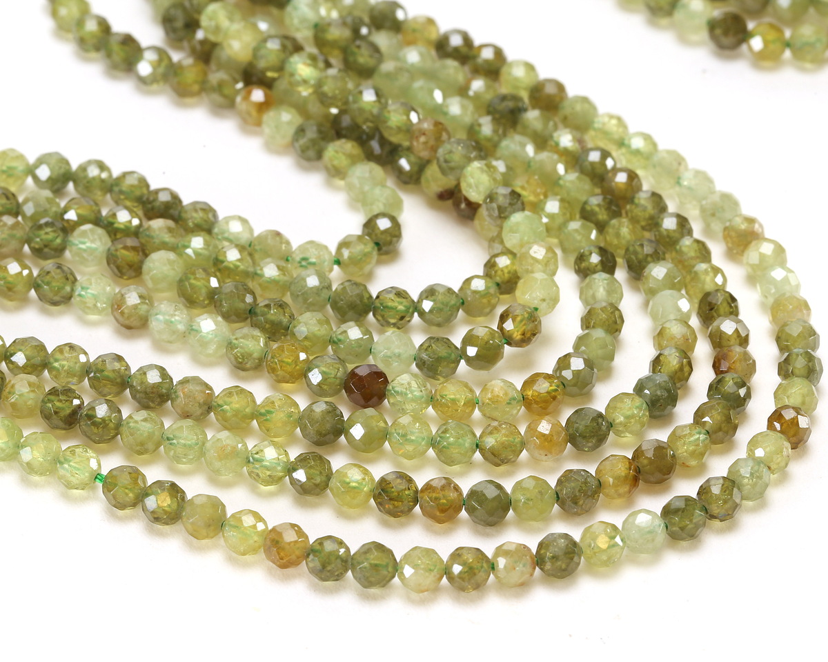Green Garnet Microfaceted Round 4mm