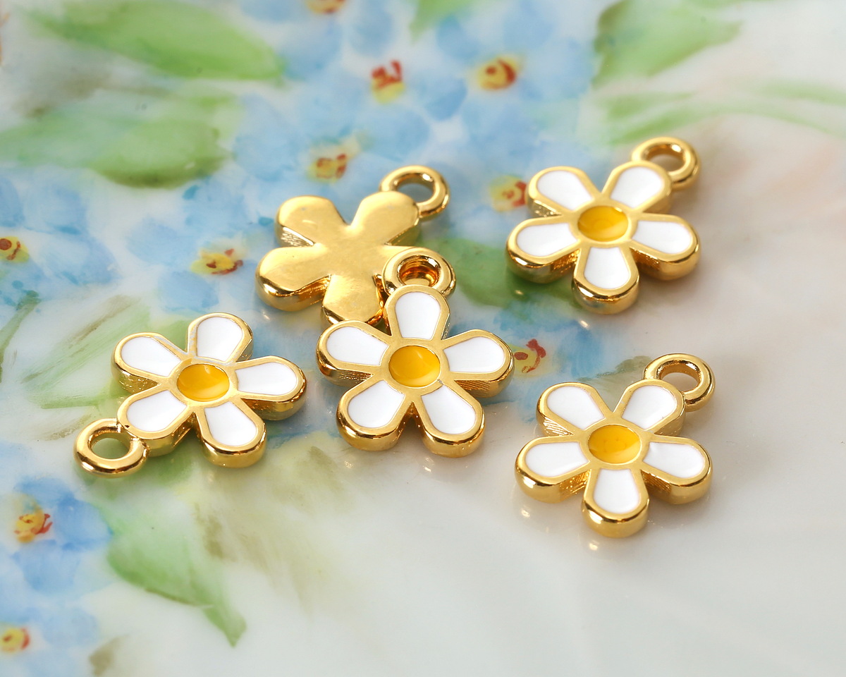 24K Gold (plated) White/Yellow Enamel Daisy Focal 10.5x13.5mm