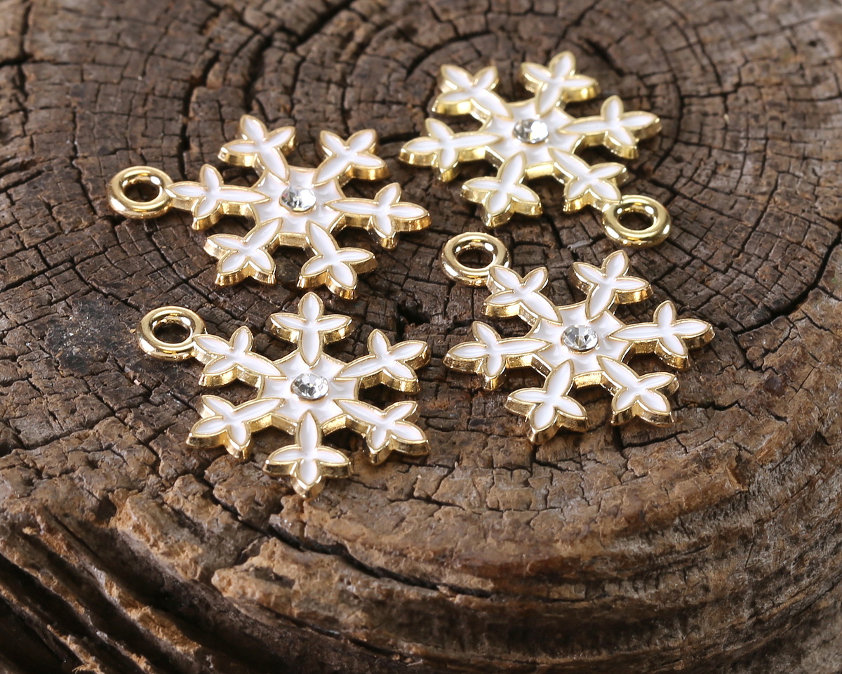 Enamel White Snowflake w/ Clear Crystal Focal 15x20mm