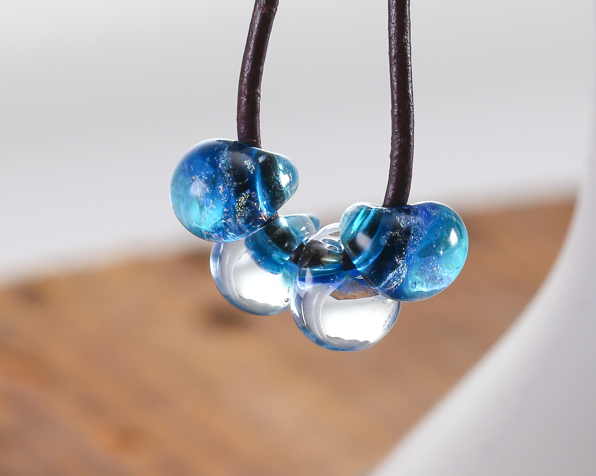 Unicorne Beads Glass Atlantis Gleam Teardrop 9-10mm