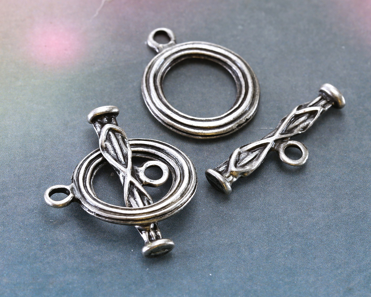 Antique Silver Finish Carved Toggle Clasp 25x20mm, 29mm Bar
