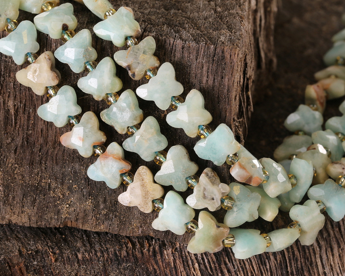 Hemimorphite Microfaceted Butterfly 8x10mm