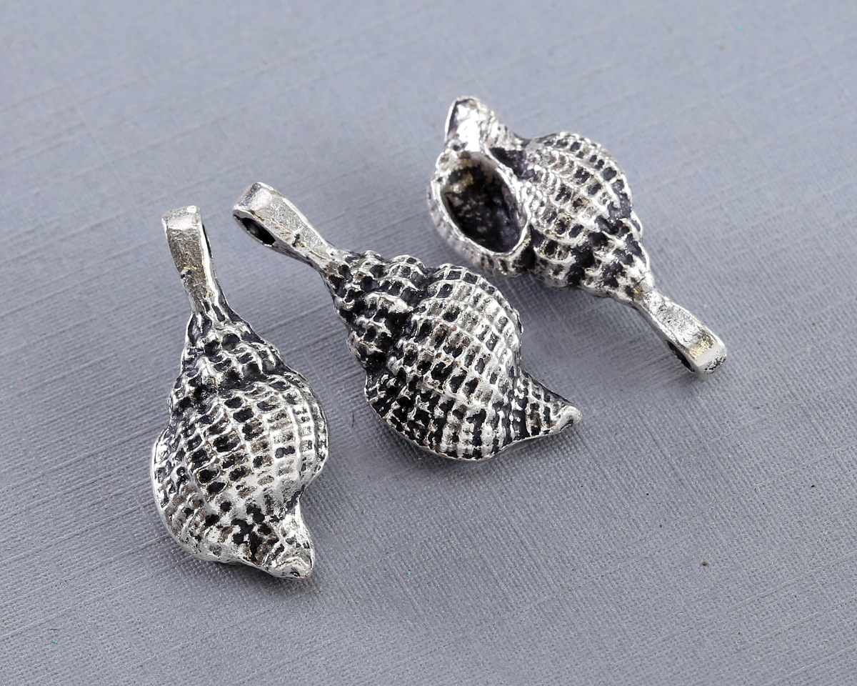 Mykonos Antique Silver (plated) Tibia Shell Charm 12x27.5mm