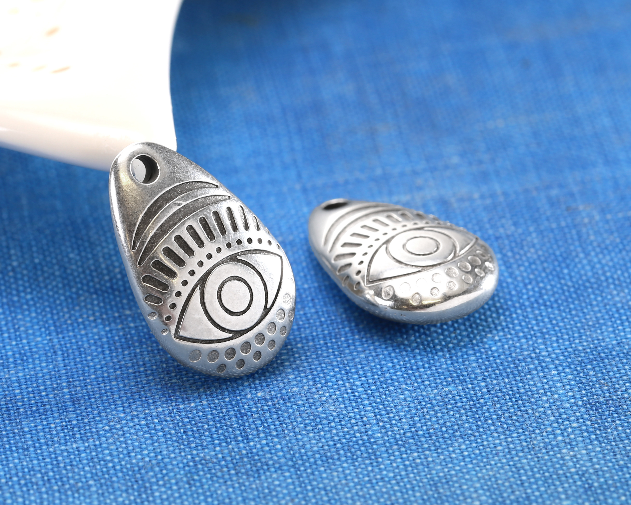 Antique Silver (plated) Eye Puff Teardrop Focal 13x20mm