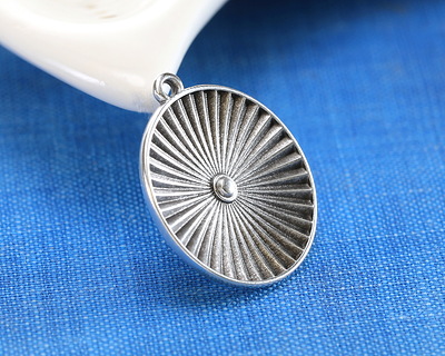 Antique Silver (plated) Round Radiant Focal 20x23mm