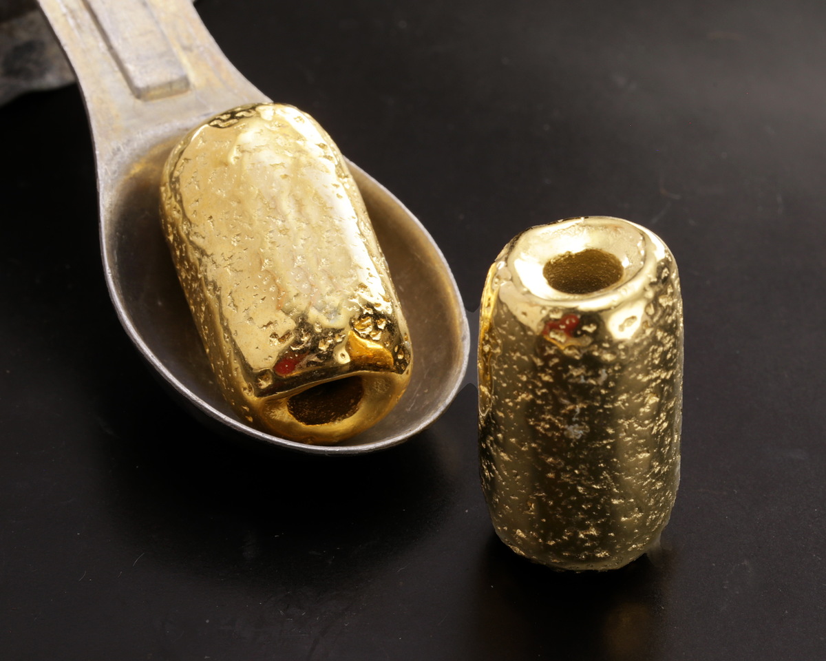 Mykonos Metalized Ceramic Gold Textured Barrel 30x17mm