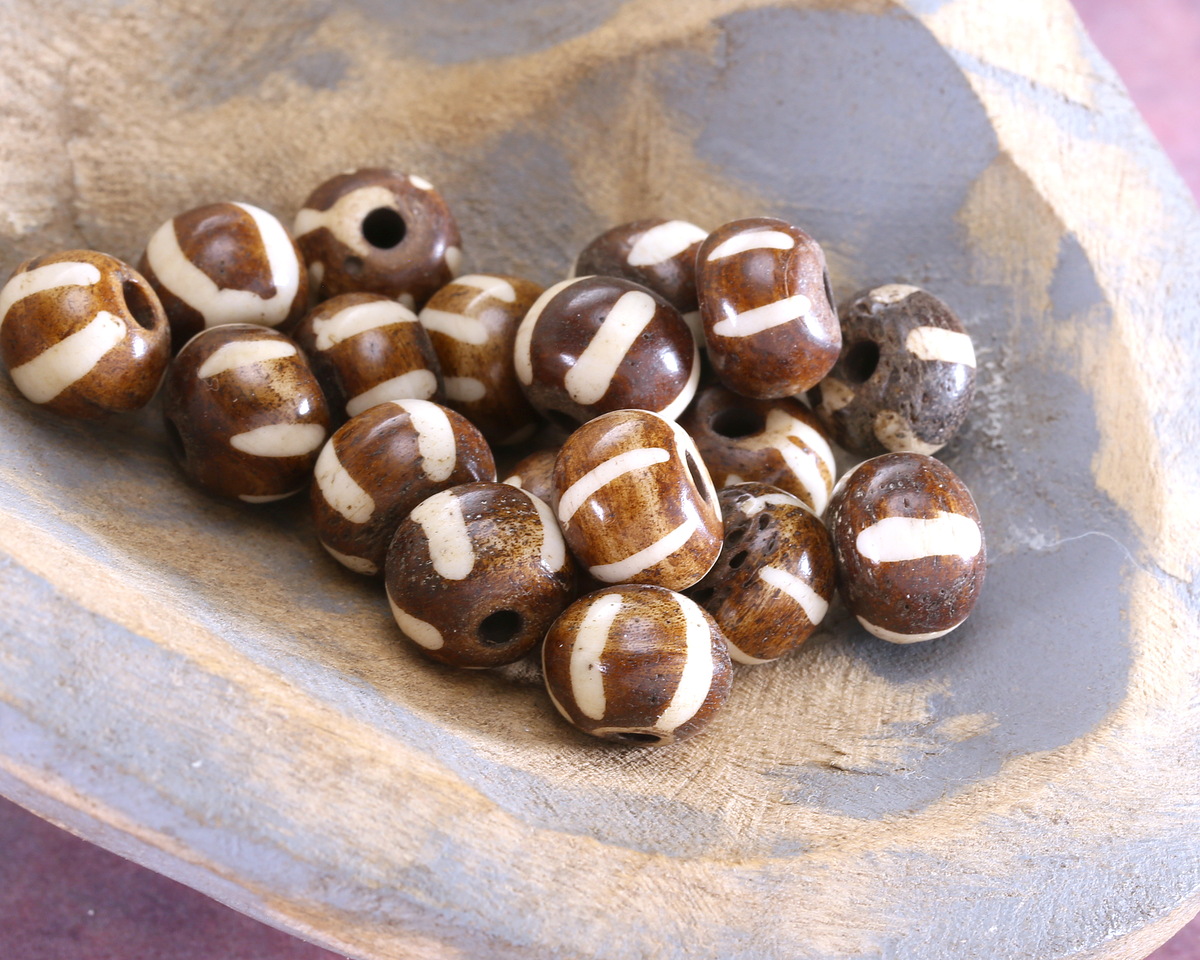 African Batiked Bone w/ Stripes Rondelle 11-12mm