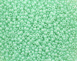 TOHO Ceylon Celery Round 11/0 Seed Bead