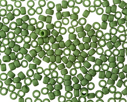 TOHO Semi-Glazed Clover Round 8/0 Seed Bead