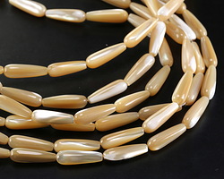 Mother of Pearl Natural Teardrop 15x5mm