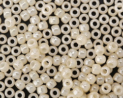 TOHO Ceylon Light Ivory Round 6/0 Seed Bead