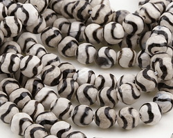 Tibetan (Dzi) Agate Black Wave Faceted Round 8mm