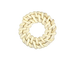 White Rattan-Style Woven Ring Focal 30-34mm