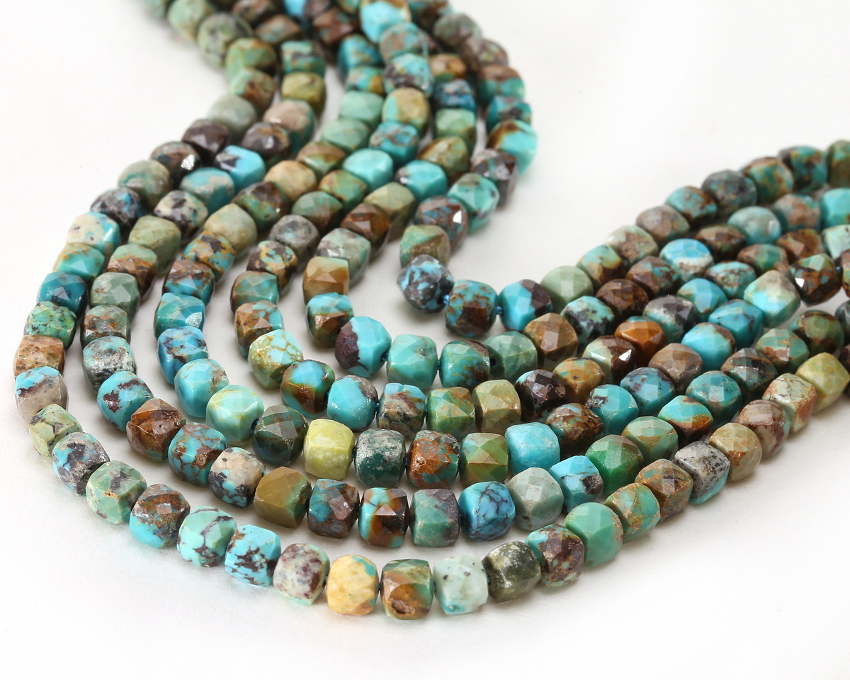 Hubei Turquoise (Blue Green w/ Matrix) Microfaceted Cube 4mm