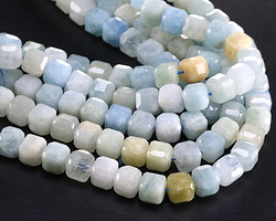 Aquamarine (multi) Faceted Cube 8mm